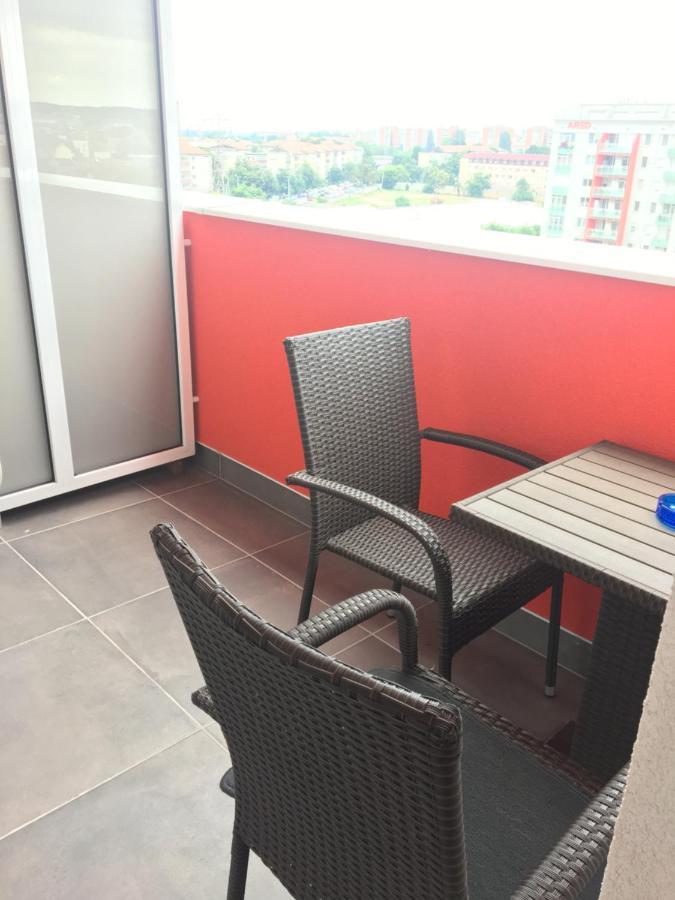 Top Level Residence Oradea Exteriör bild