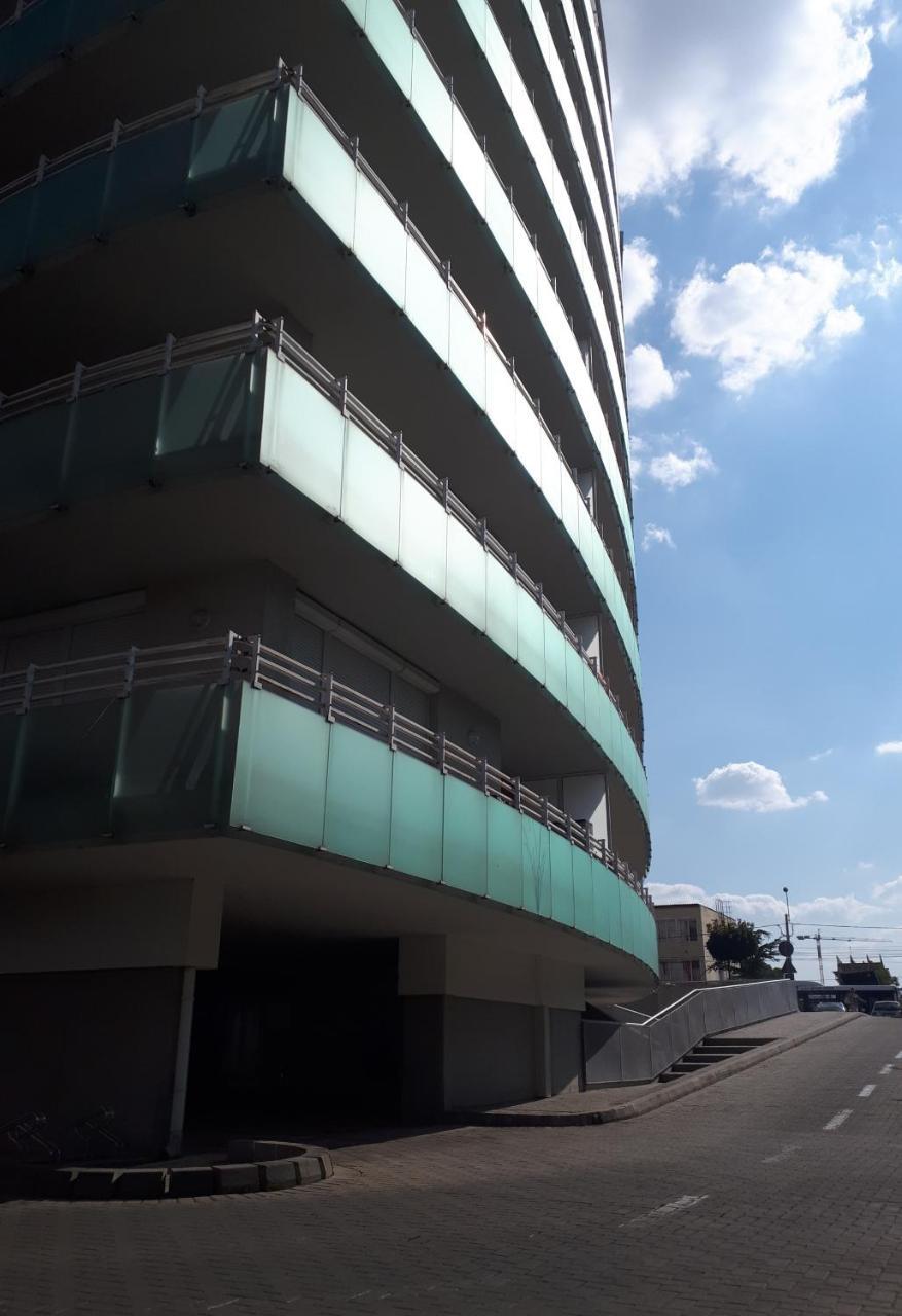Top Level Residence Oradea Exteriör bild